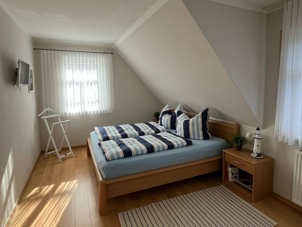 Schlafzimmer 1 mit Doppelbett